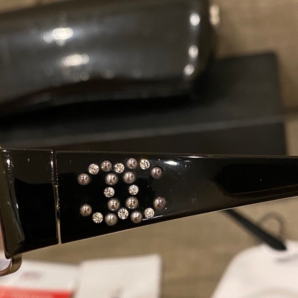 Chanel glasses w/Mother of Pearls & Swarovski - Picture 9 of 12